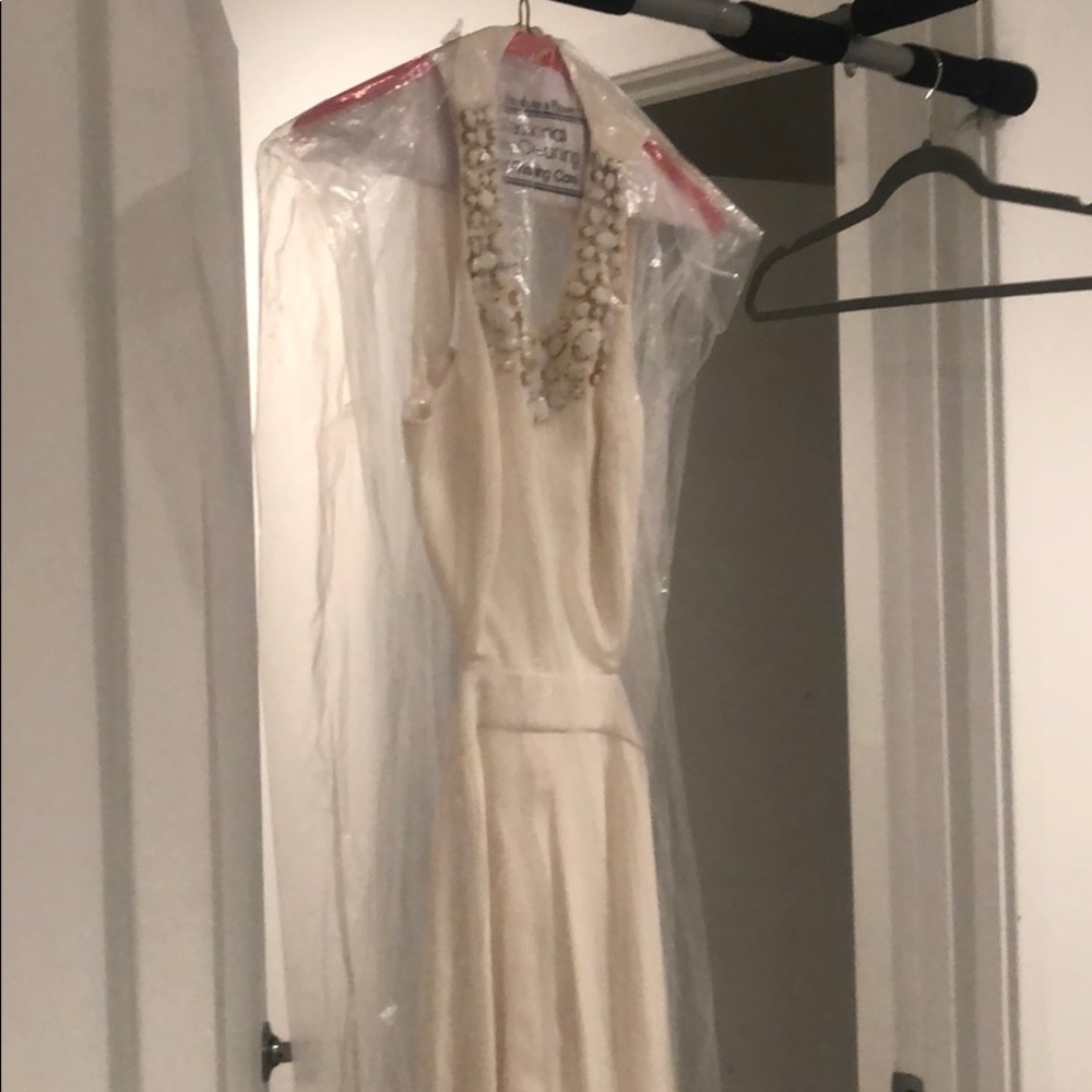 WHITE PROM DRESS - Picture 2 of 4